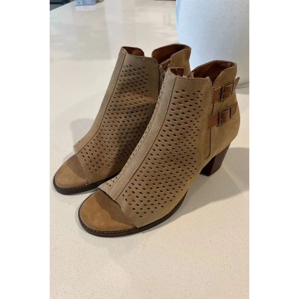 Vionic Open Toed Booties 7.5 - Picture 3 of 8
